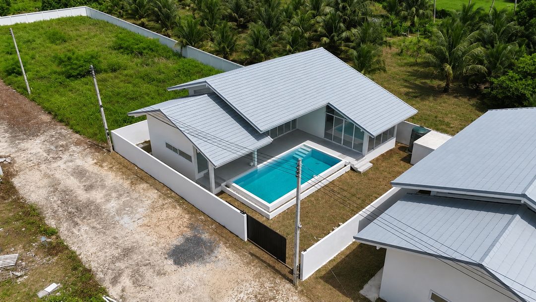 Modern 2BR private pool villa in Khao Lak, Walk to Coconut Beach
